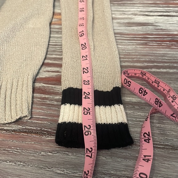 Superdown Bobbie v neck sweater in light grey multi - Picture 6 of 8